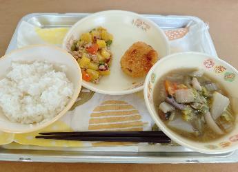 11月14日の小学校の『ときめき給食』